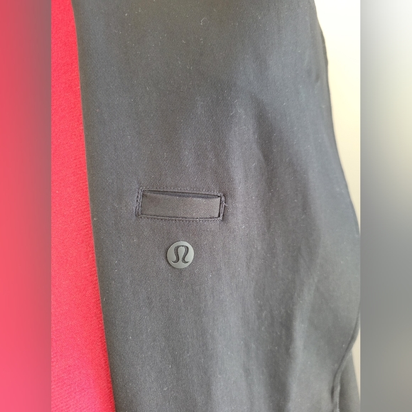 LULULEMON Lab trench, rain jacket, water resistant f coat in black SzM - Picture 8 of 12